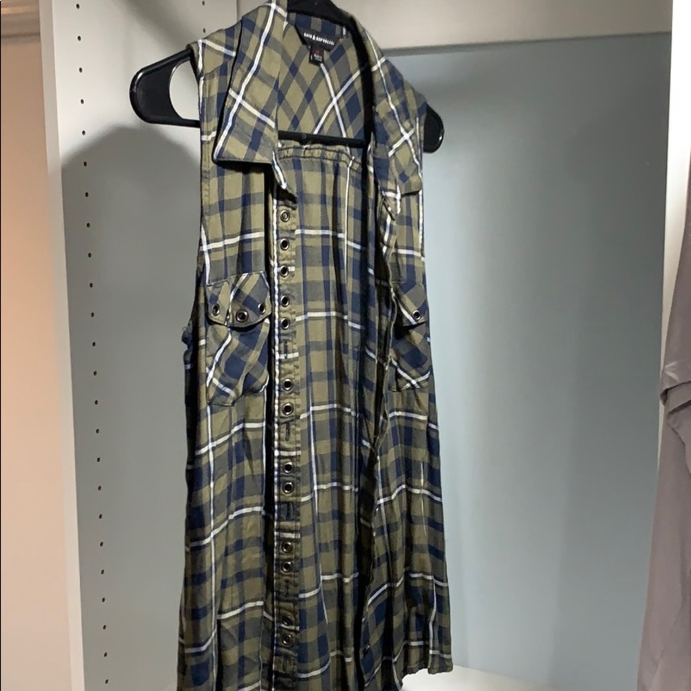 Sleeveless flannel